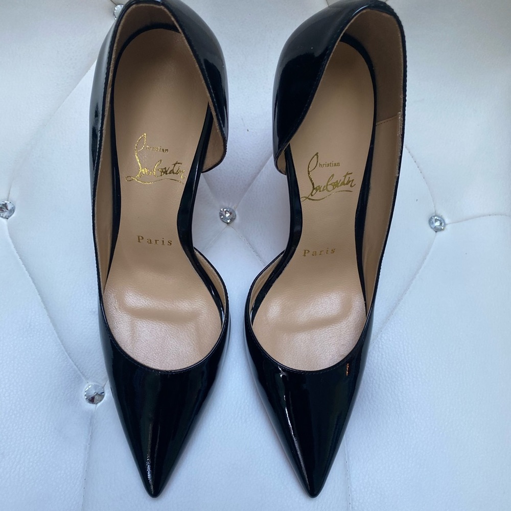 Christian Louboutin Patent Learhsr Pumps size 7